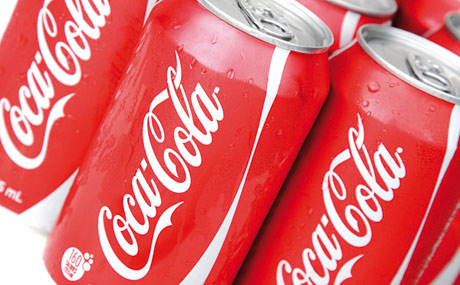Coca-Cola hebt Umsatzziel an